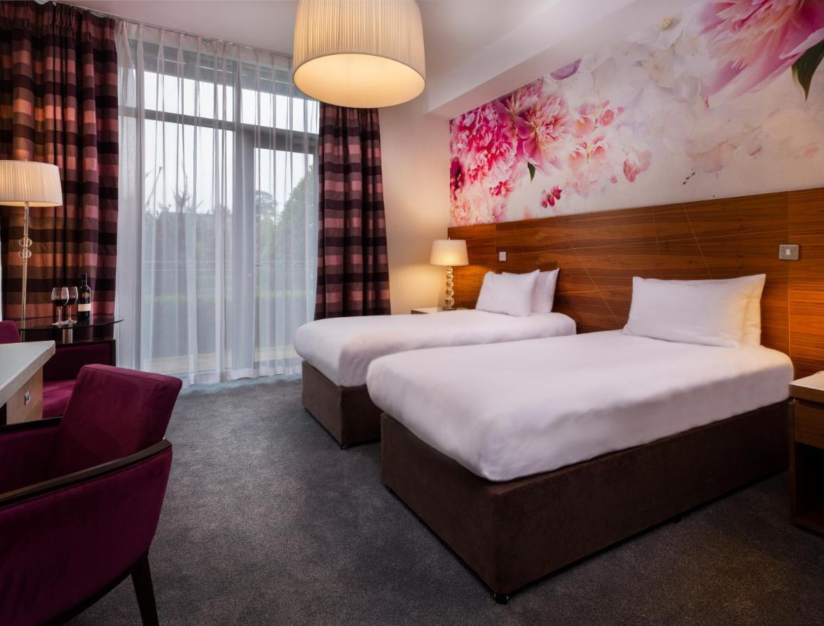 Moyvalley Hotel & Golf Resort Экстерьер фото