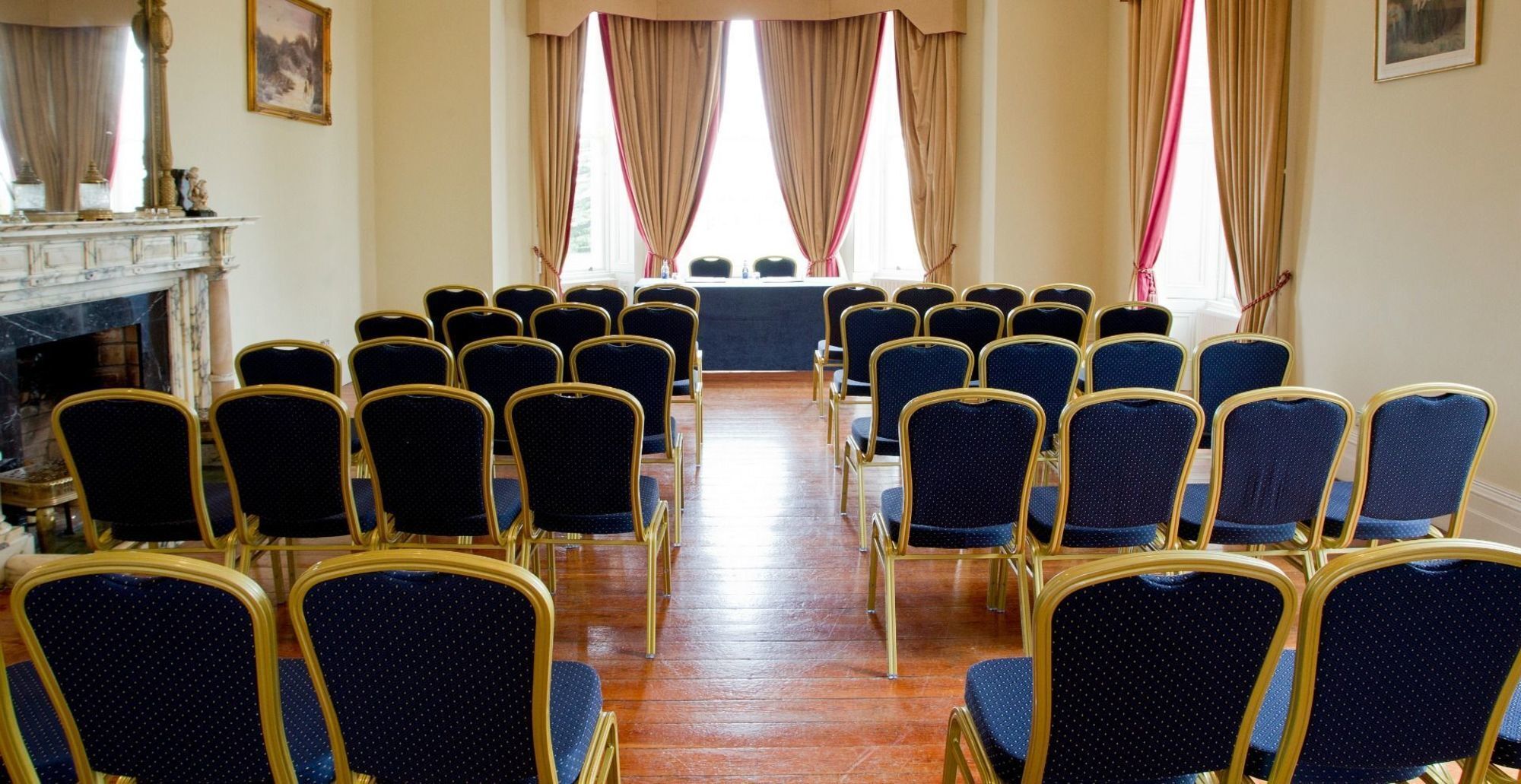 Moyvalley Hotel & Golf Resort Экстерьер фото
